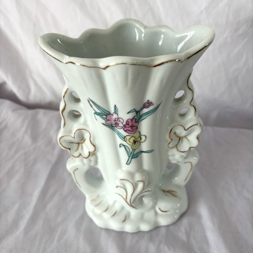 Vintage 60s white ceramic baroque vase gilt floral hand painted glam decor - Picture 3 of 4
